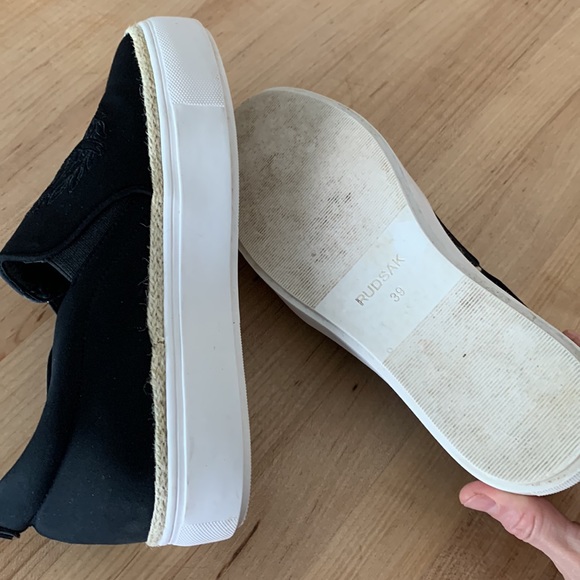 Black Rudsak slip ons Size 39 - Picture 2 of 3